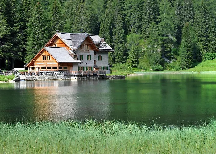 Rifugio Lago NambinoAlbergo